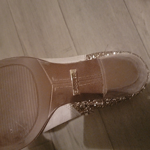 Gianni Bini gorgeous tan and gold sparkle boots! Size 8.5. - Picture 9 of 16